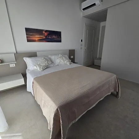 بيت ضيافة Mazzini Square 4*