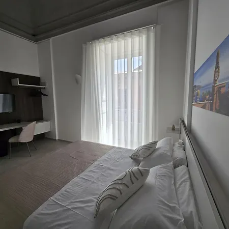 Mazzini Square بيت ضيافة 4*