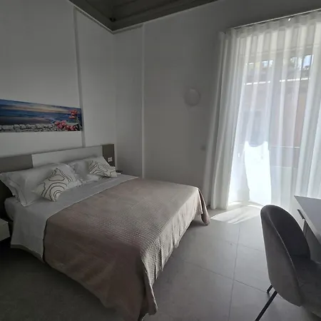 Mazzini Square 4*