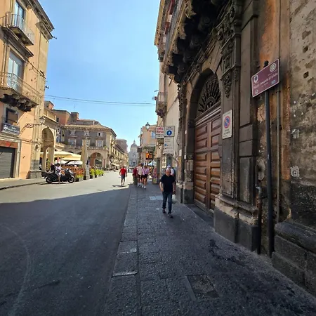 Mazzini Square Pensjonat Katania